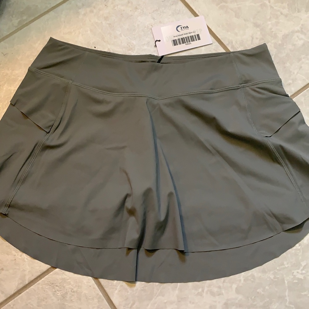 NWT Zyia Gray Grand Slam Skirt